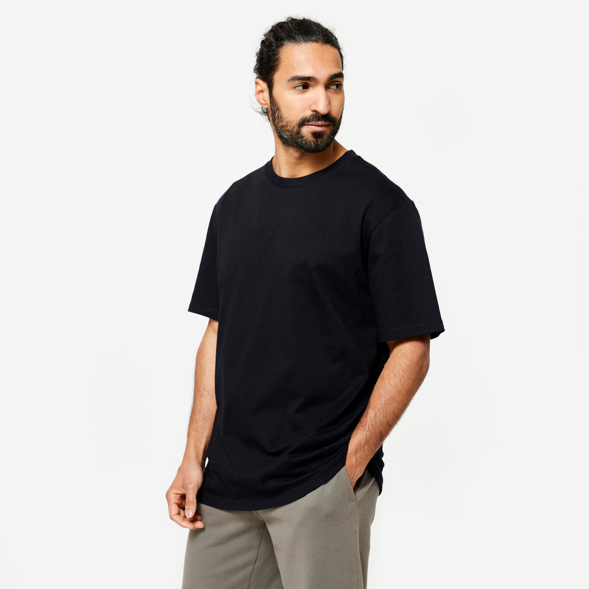 t-shirt_regular_500_ess_black_m